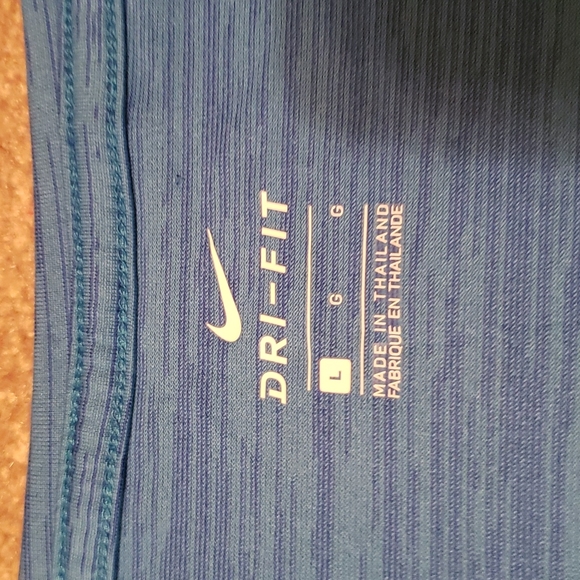 Nike Women's Blue Tee-shirt - Picture 3 of 10